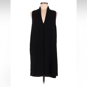 Aritzia Elegant Black Crepe Sleeveless V-Neck Dress Size Medium